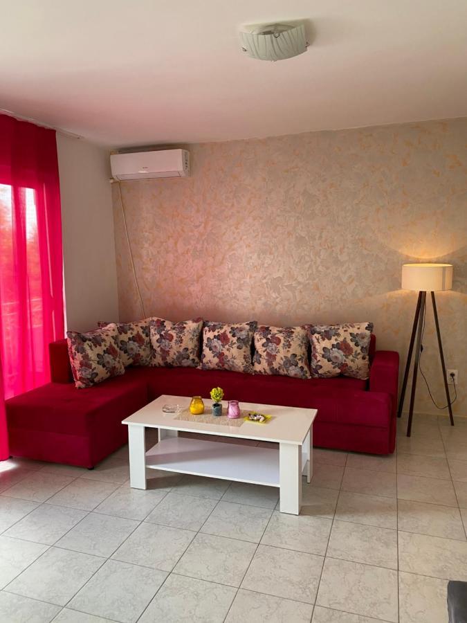 Apartmani Marojevic, بار المظهر الخارجي الصورة