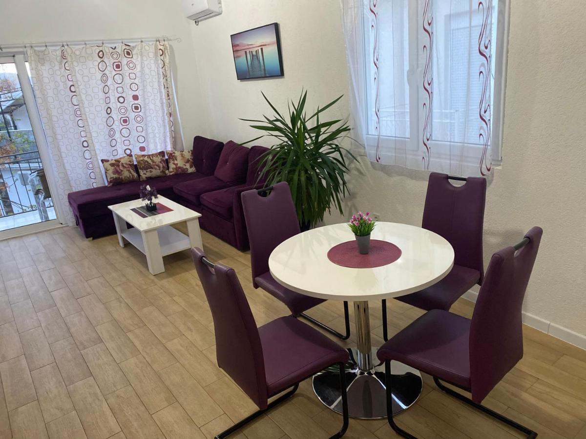 Apartmani Marojevic, بار المظهر الخارجي الصورة