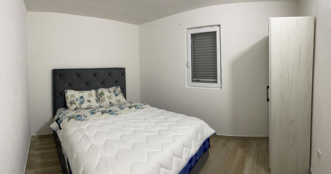 Apartmani Marojevic, بار المظهر الخارجي الصورة