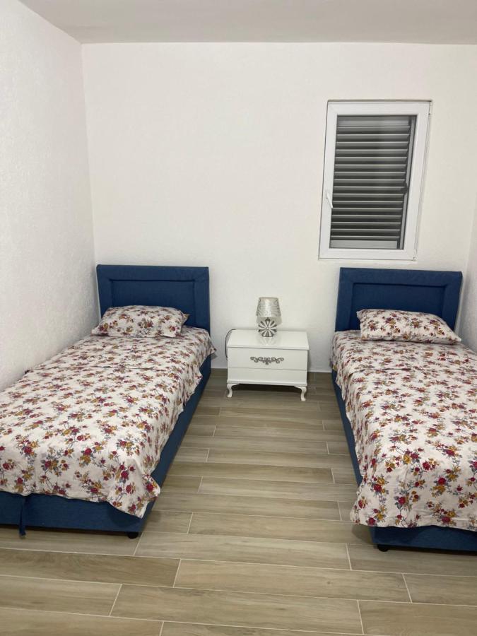 Apartmani Marojevic, بار المظهر الخارجي الصورة