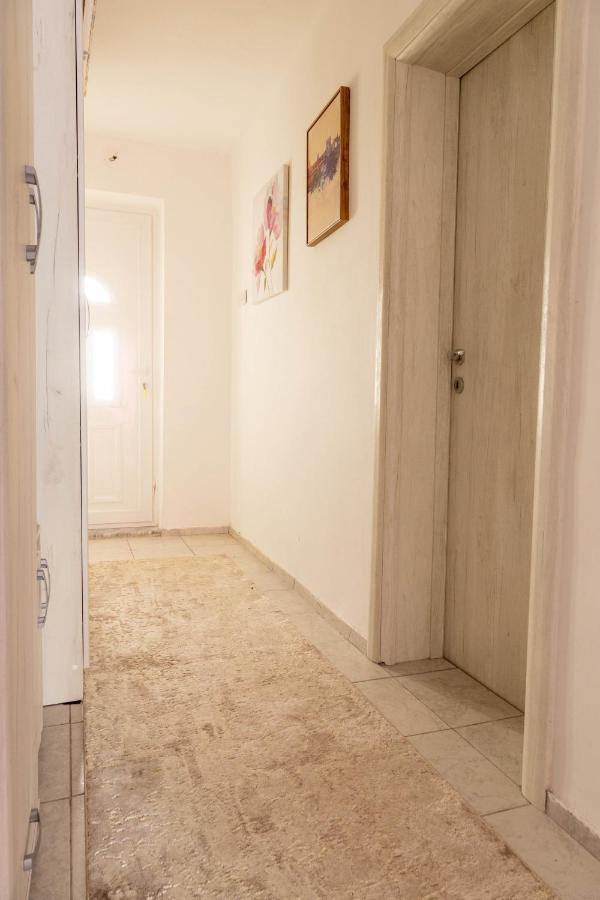 Apartmani Marojevic, بار المظهر الخارجي الصورة