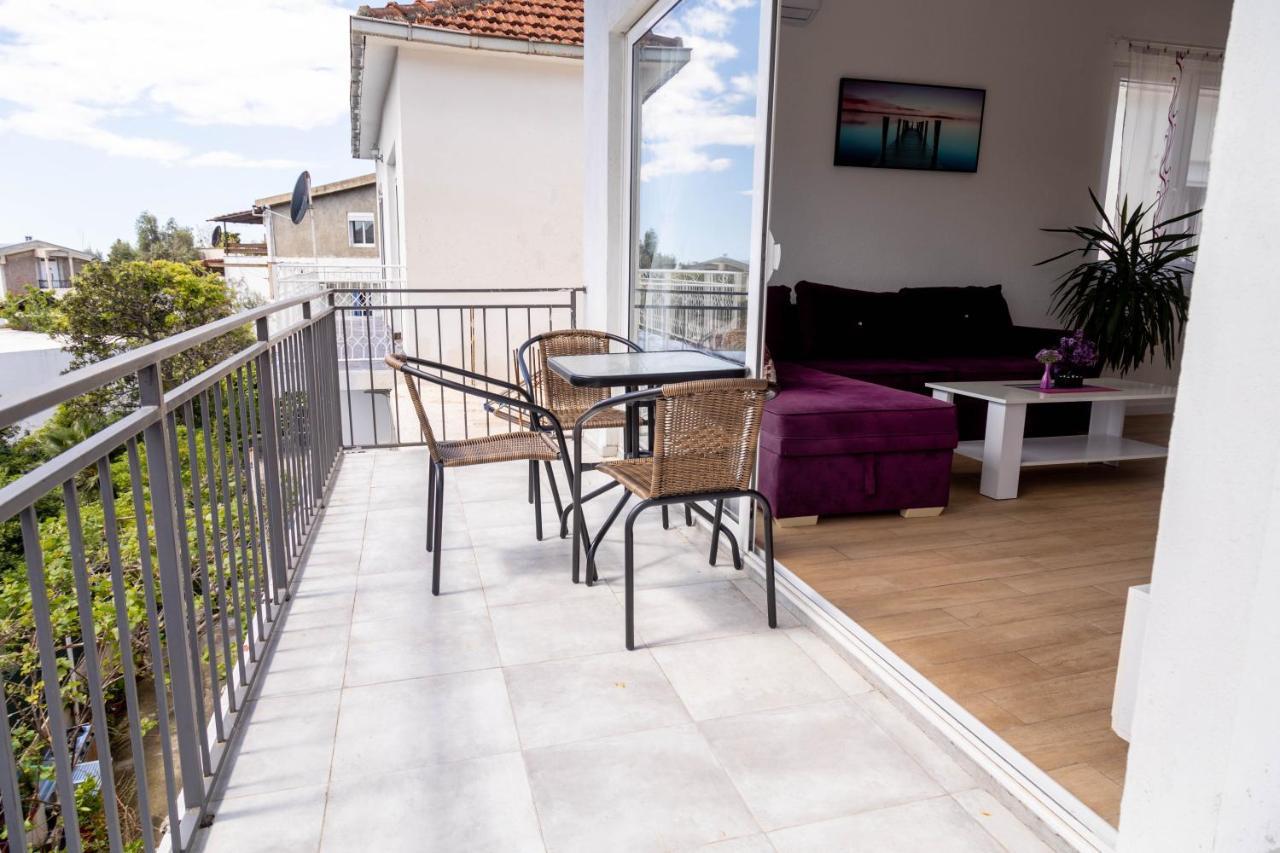 Apartmani Marojevic, بار المظهر الخارجي الصورة