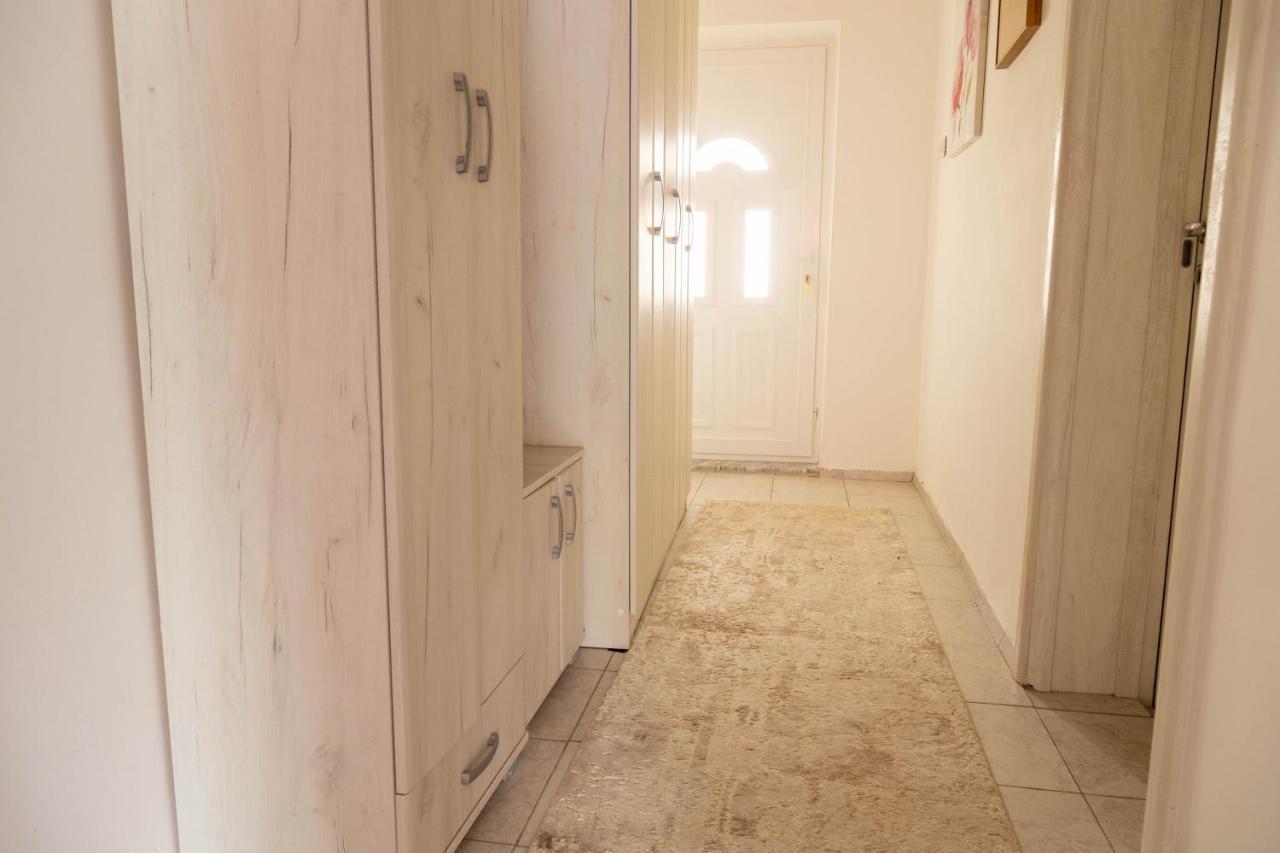 Apartmani Marojevic, بار المظهر الخارجي الصورة