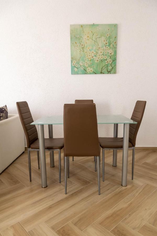 Apartmani Marojevic, بار المظهر الخارجي الصورة