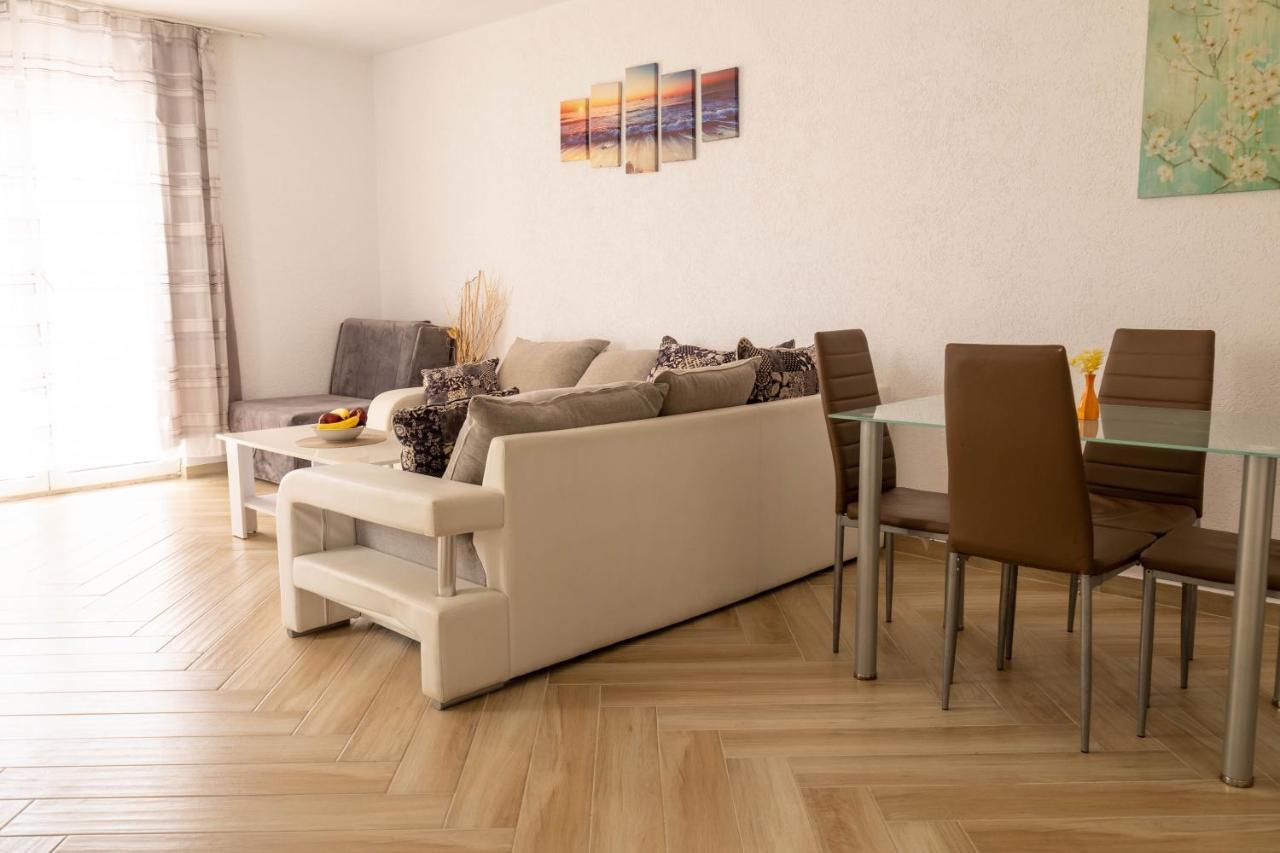 Apartmani Marojevic, بار المظهر الخارجي الصورة